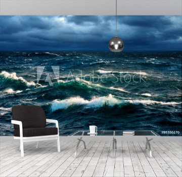 Afbeeldingen van Breaking Waves at Rising Storm